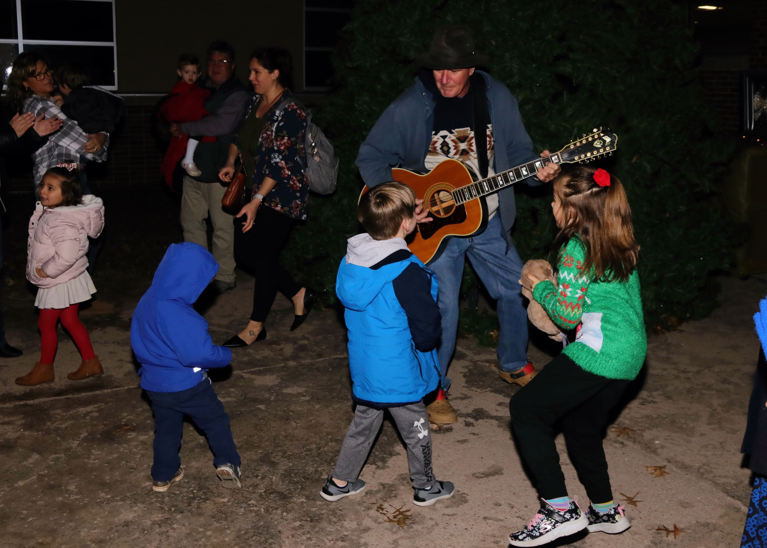 hometown holidays christmas caroling