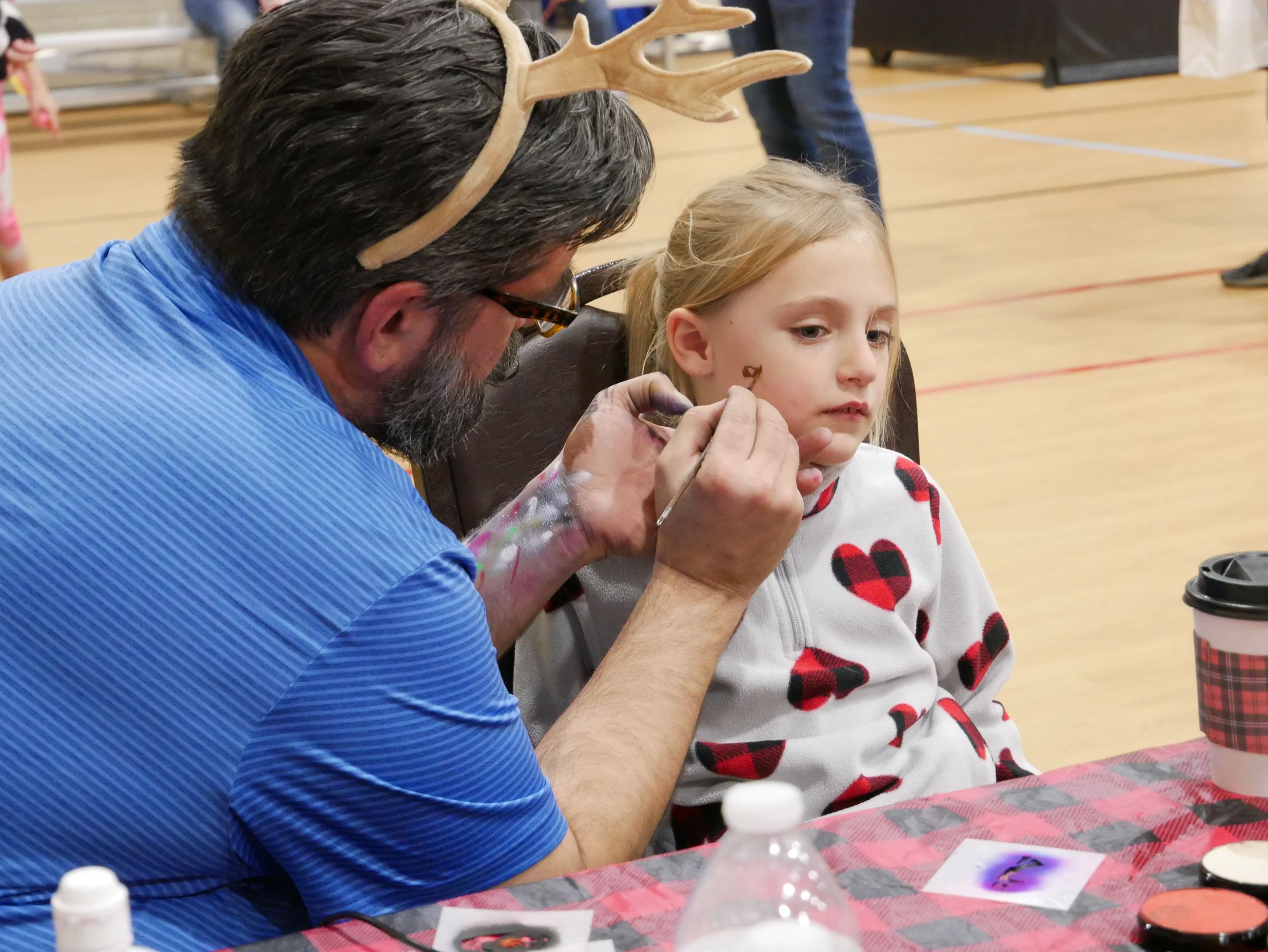 hometown holidays face painting